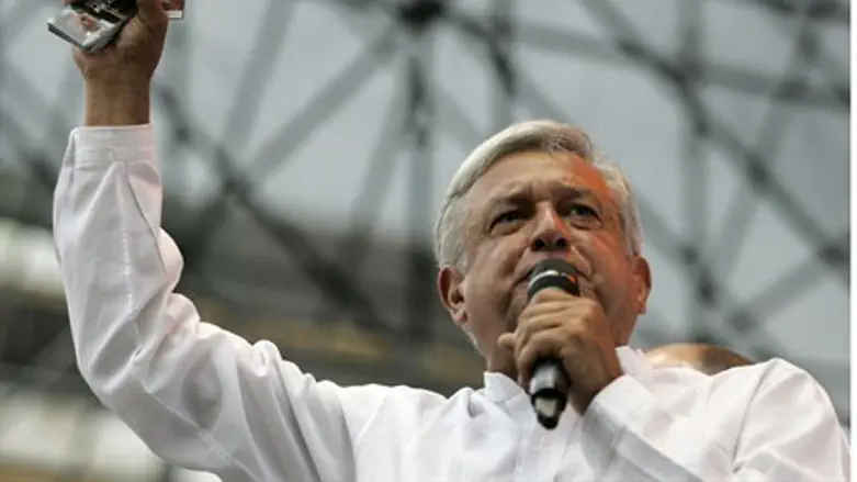 Obrador campaigns
