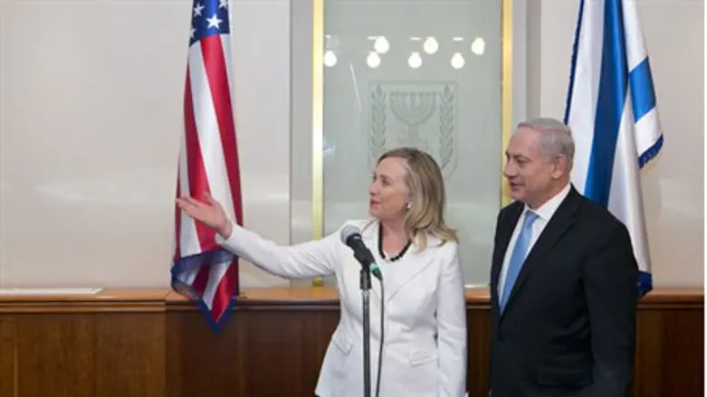 Clinton and Netanyahu differ on deadlines and
