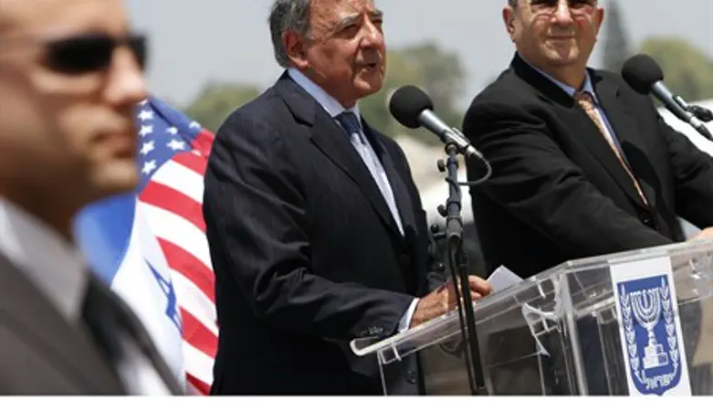 Leon Panetta, Ehud Barak