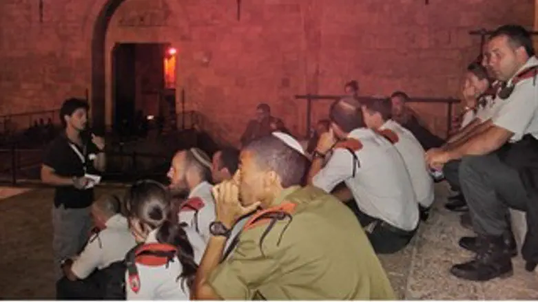 חיילים בסיור 'תודעה יהודית'