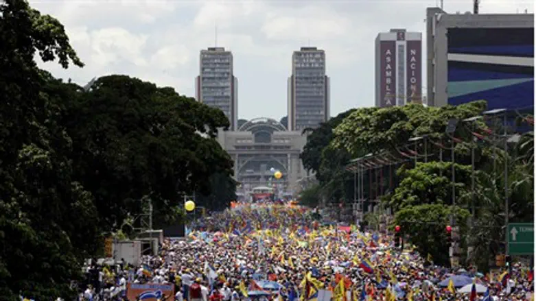 Caracas Capriles Rallly