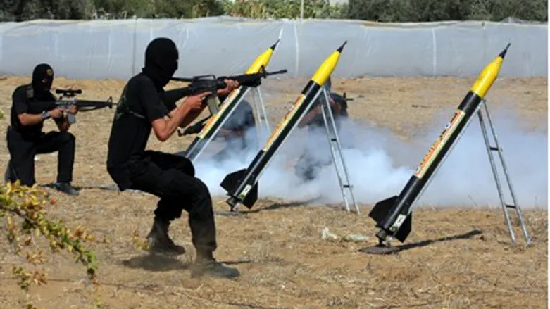 Террористы ХАМАС запускают ракеты по Ираилю
