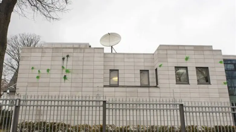 Green color on Iranian embassy in Berlin.