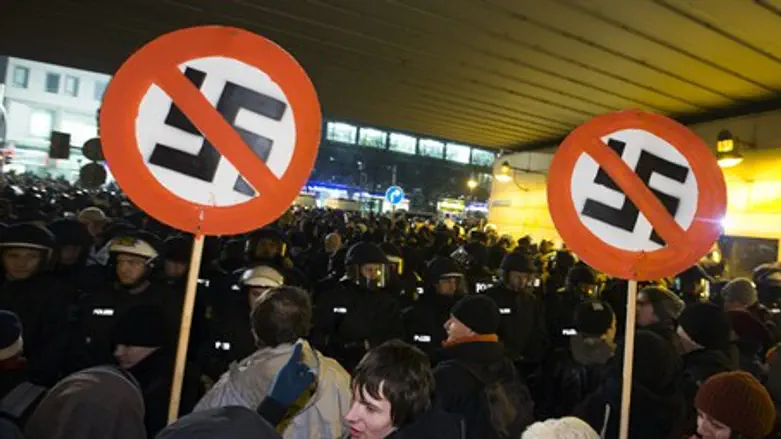 anti-fascists in Dresden