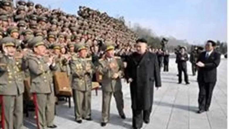 Ким Чен Ын и северокорейские военные