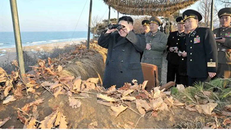 N Korean leader Kim Jong-Un, military leaders