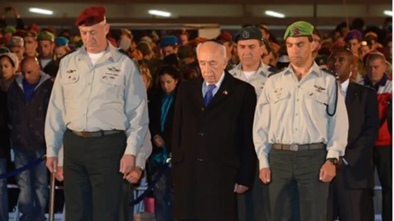 President Shimon Peres and Chief of Staff Ben