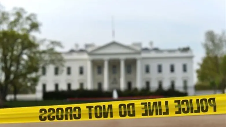 Police cordon off White House (illustration)
