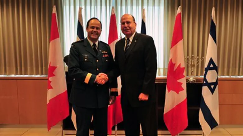 Defense Minister Moshe Yaalon and Canada's Ch