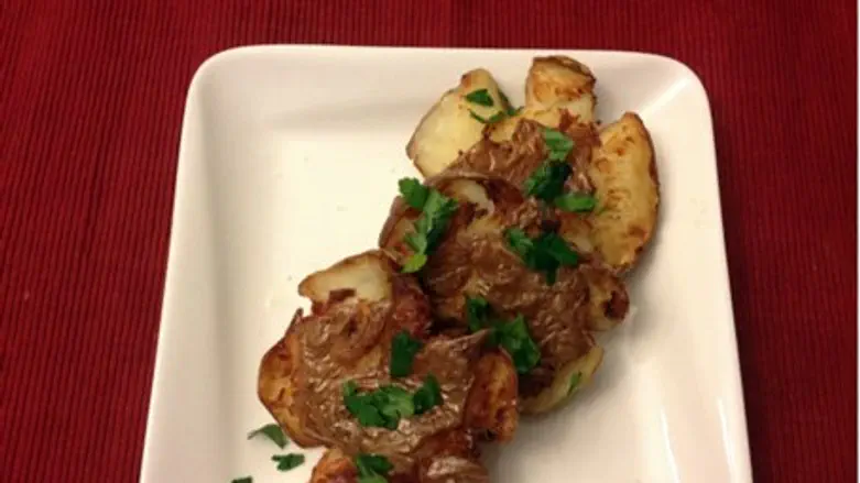 Crispy squashed potatoes