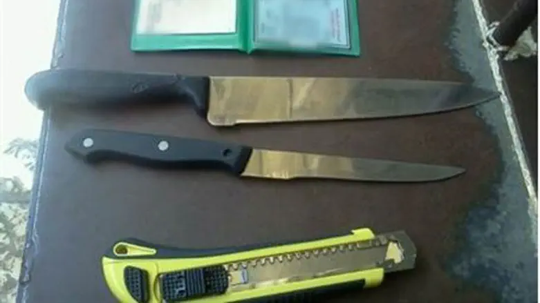 Knives confiscated by Customs 