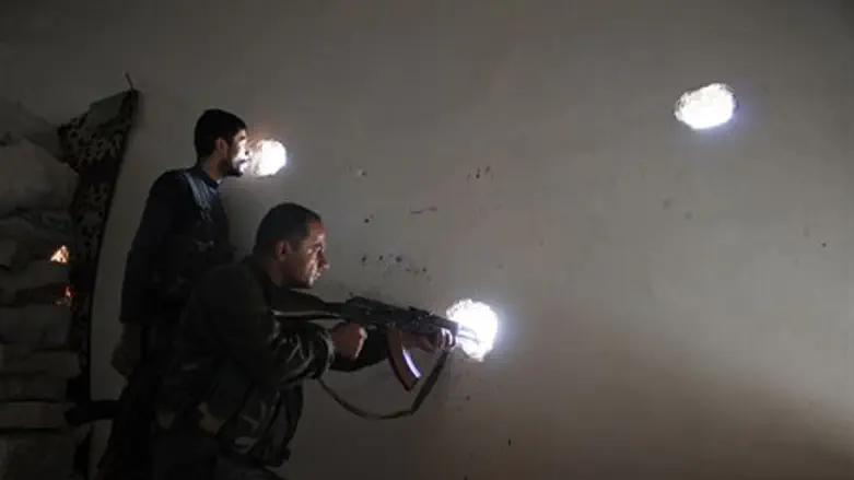 Illustration: Kurdish YPG fighters take on Al