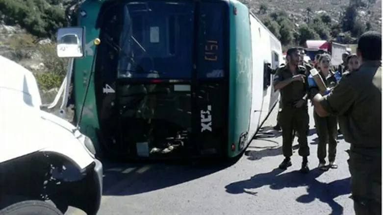 Overturned bus in Gush Etzion