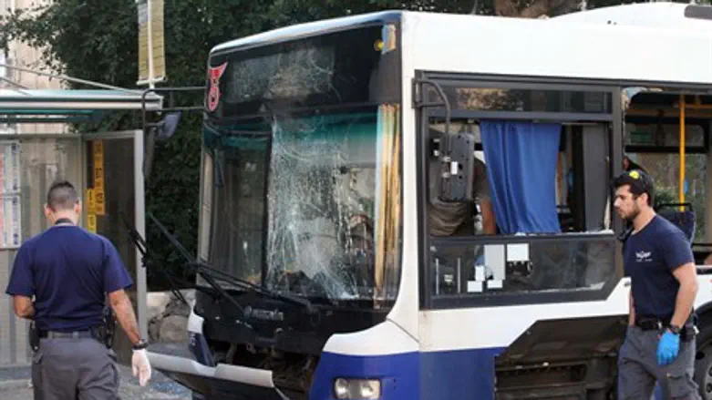 Автобус после теракта в Бат-Яме