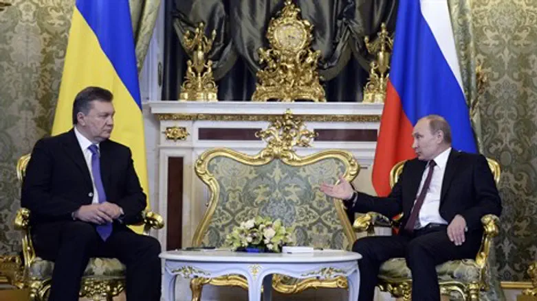  Putin and Yanukovich meeting
