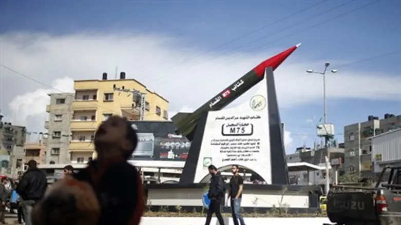 Domestic M75 rocket statue in Gaza (file)