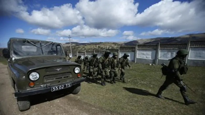 Российские военные в Крыму (Иллюстрация)