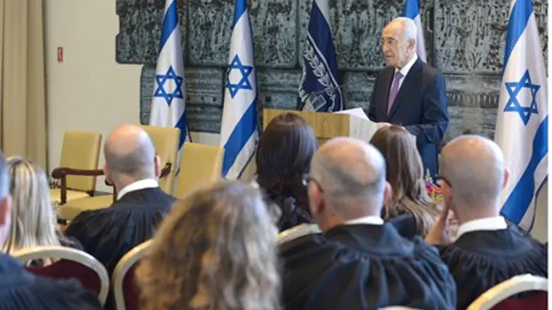 Peres, at the ceremony