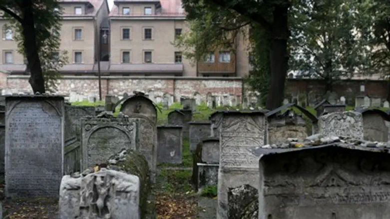 בית קברות בפולין. 