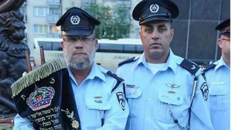 Israeli police officers in Warsaw