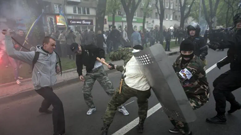 clash in Donetsk