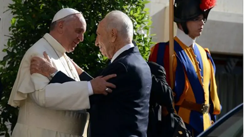 Pope with Peres