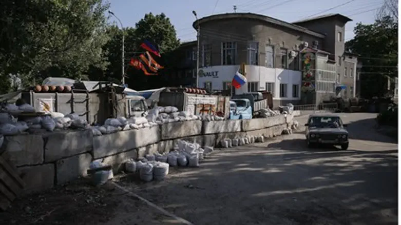 (eastern Ukraine) A barricade is seen in the