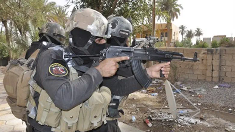 Iraqi security forces battle IS terrorists