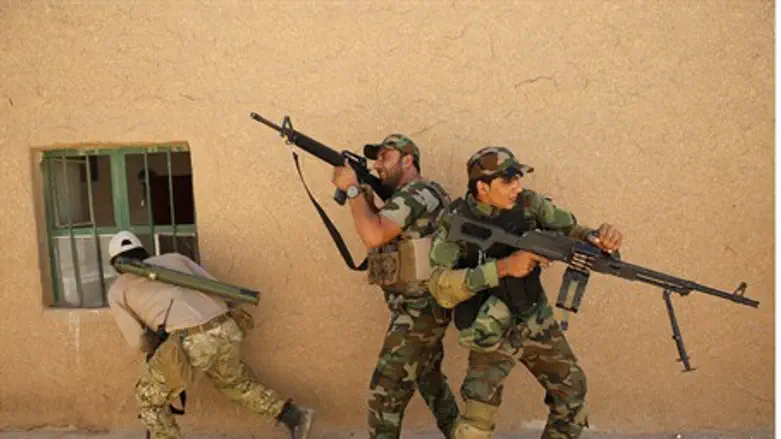 Shia militiamen battling ISIS in Iraq (file)