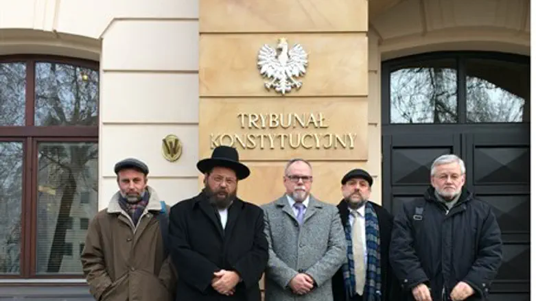Rabbis hail lift on kosher slaughter ban in Poland