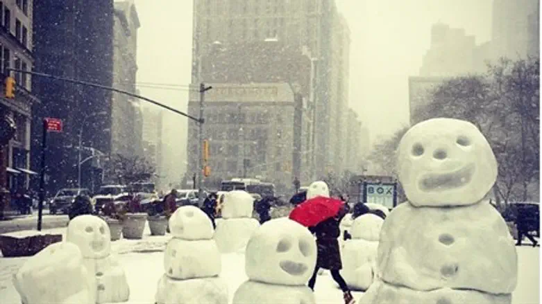 Snowmen in front of the Flatiron Building