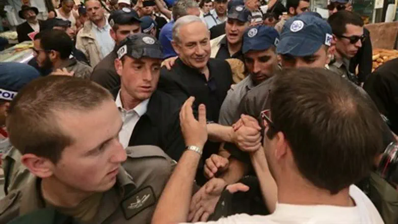 Netanyahu at the market