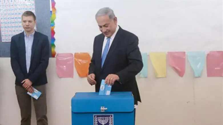 Prime Minister Binyamin Netanyahu votes