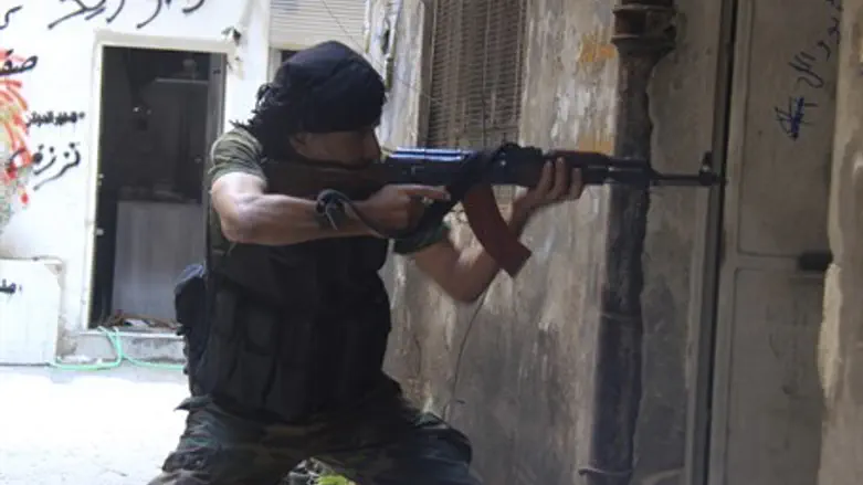 Syrian rebel fighter (file)