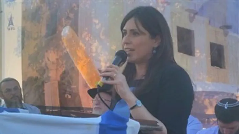 Hotovely at the ceremony