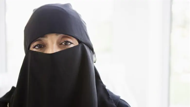 Veiled Muslim woman (illustration)