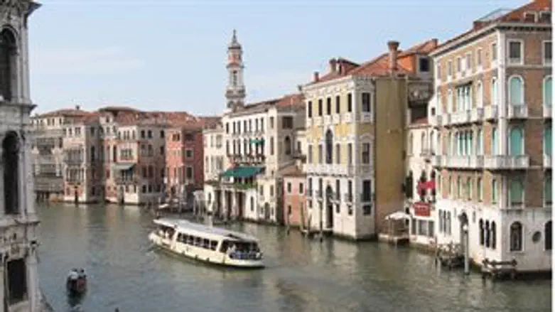 ונציה - מים, גונדולות והנחות