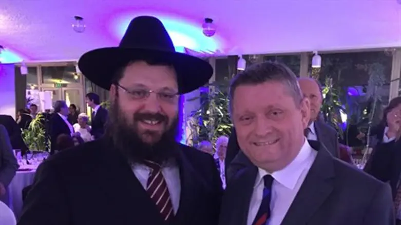 Rabbi Teichtal and Minister Grohe