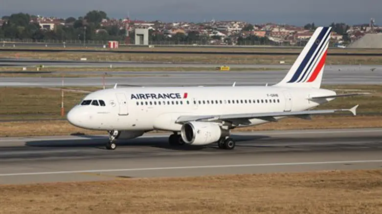 Bomb found on board Air France plane