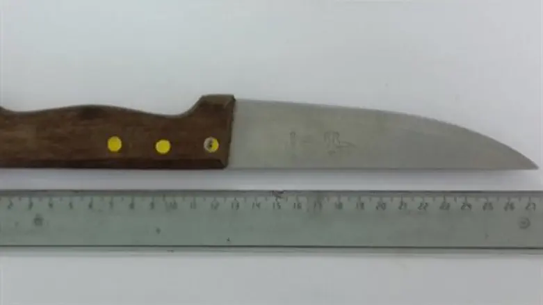 הסכין שנמצאה על גופו