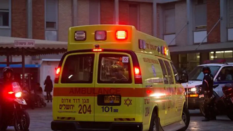 Ambulance carrying terror victim arrives at Hadassah Ein Kerem hospital