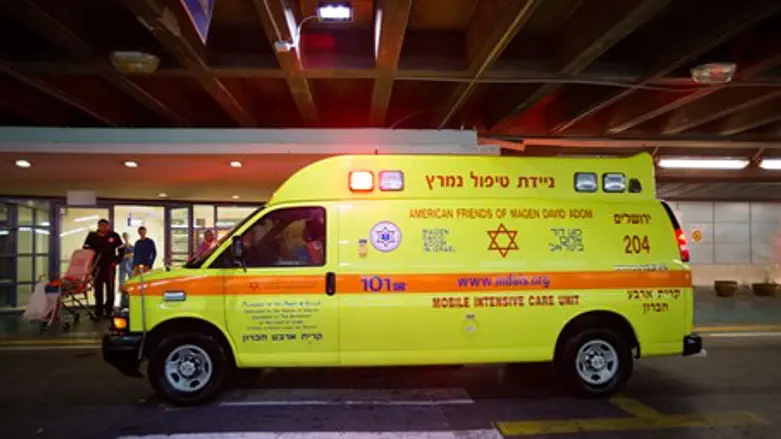 Ambulance arrives at Shaare Zedek hospital (file)