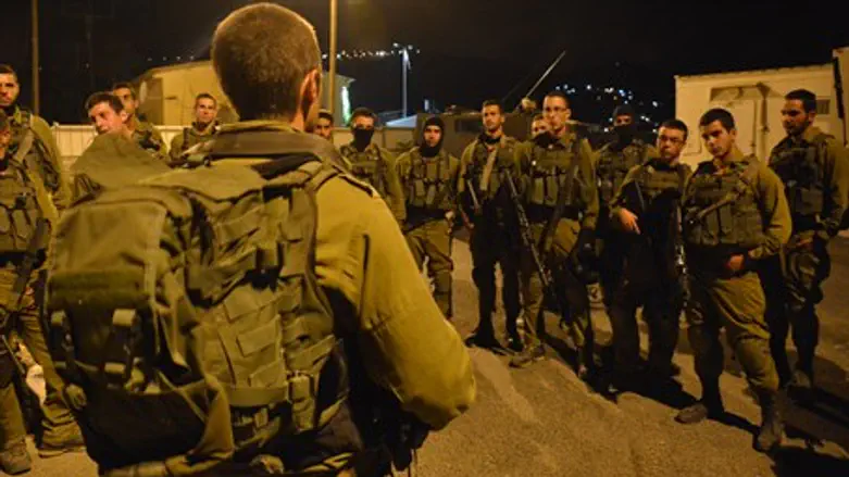 IDF soldiers during a late night mission in Samaria (archive)