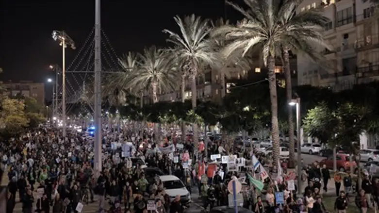 The radical left-wing protest in Tel Aviv