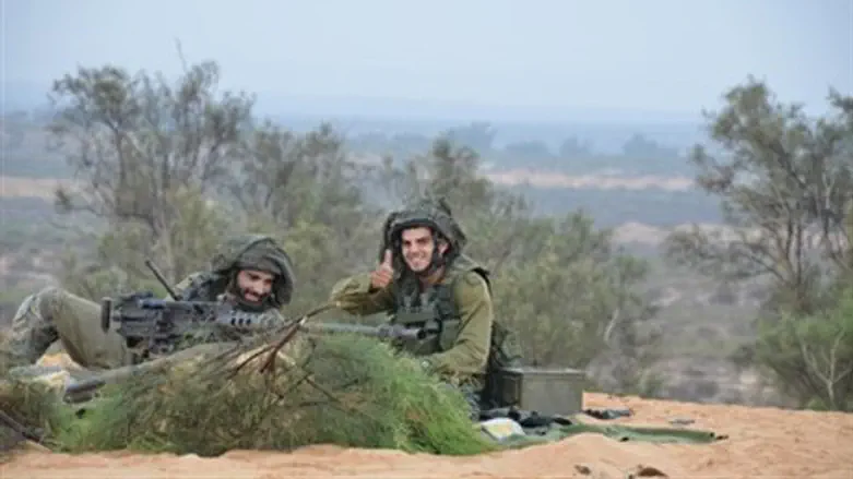 Soldiers in the Nahal Hareidi Battalin in training 