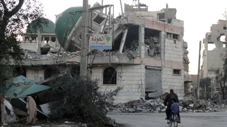 Destruction in Deir Ezzor (file)