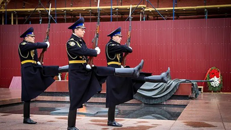 The Russian Honor Guard (illustration)