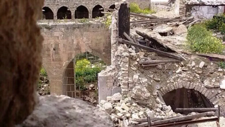 Aleppo's ancient synagogue, scared by years of war