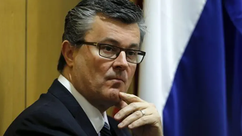 Croatian Prime Minister Tihomir Orešković urged to sack far-right Culture Minister