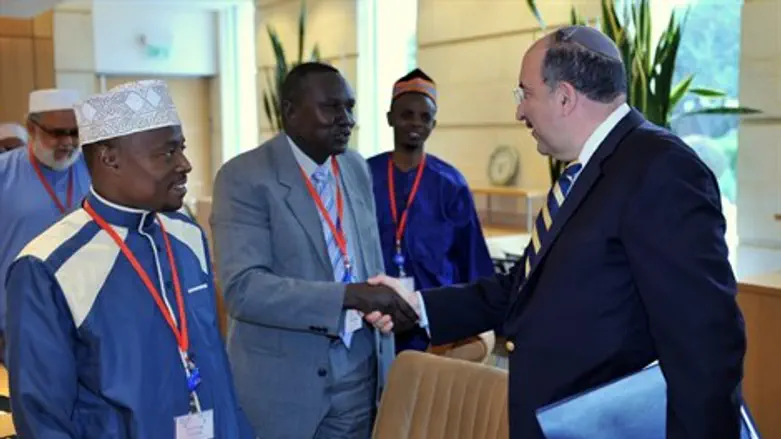 גולד עם מנהיגי הדת המוסלמים מאפריקה
